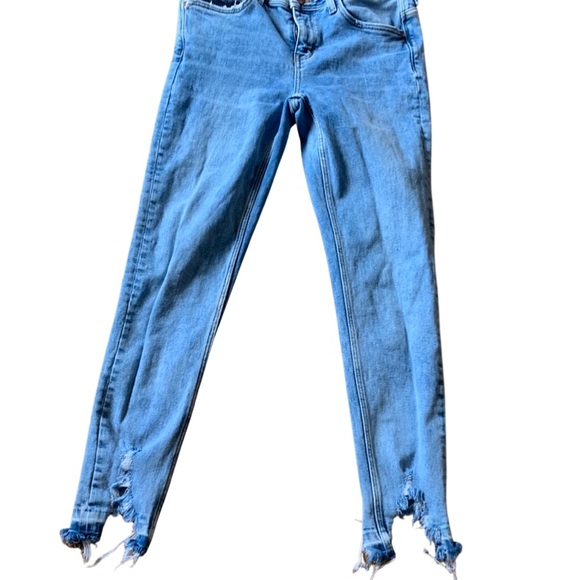 Zara Shredded Hem Skinny Jean Size 6 - Picture 5 of 9